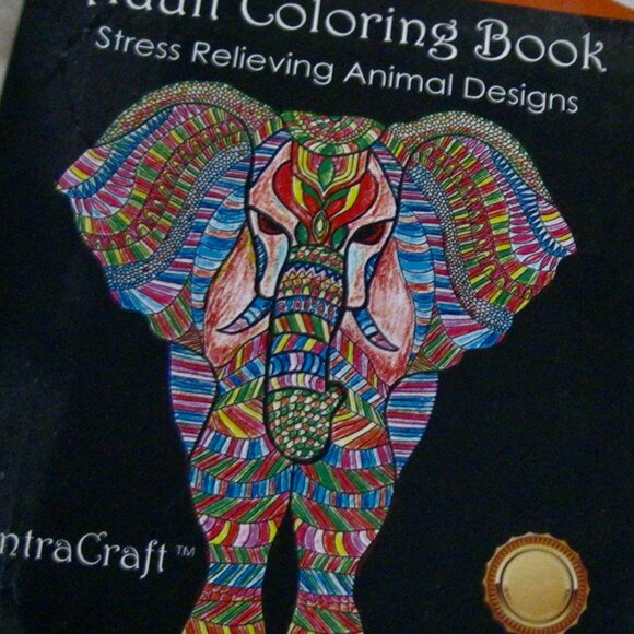 "NEW AND EXPANDED ADULT COLORING BOOK W/50 ANIMAL PATTERNS & 72 COLORED PENCILS" - Picture 1 of 9